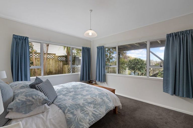 Photo of property in 18 Rawhiti Place, Snells Beach, 0920