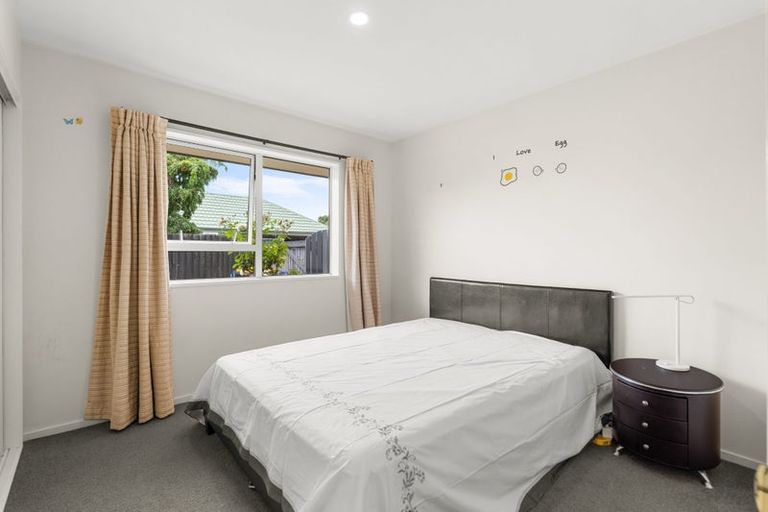 Photo of property in 54 Englefield Road, Northwood, Christchurch, 8051