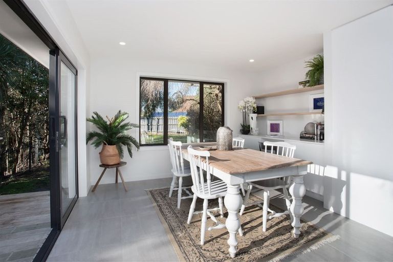 Photo of property in 8 Mcfaddens Road, St Albans, Christchurch, 8052