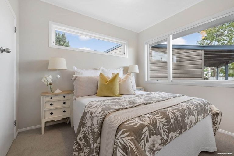 Photo of property in 49 Tiraumea Drive, Pakuranga, Auckland, 2010