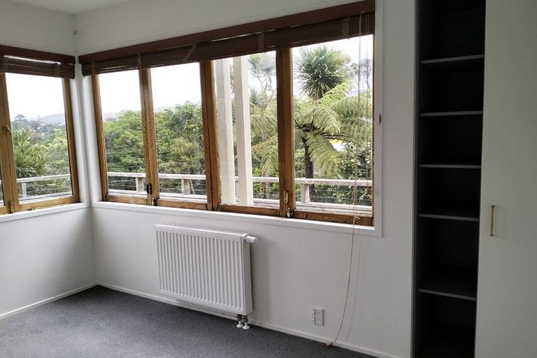 Photo of property in 25 Putnam Street, Northland, Wellington, 6012