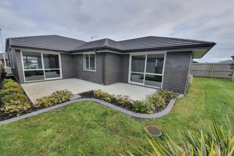 Photo of property in 16 Tawhiti Road, Pukekohe, 2120