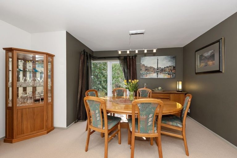 Photo of property in 17 Longwood Place, Harrowfield, Hamilton, 3210