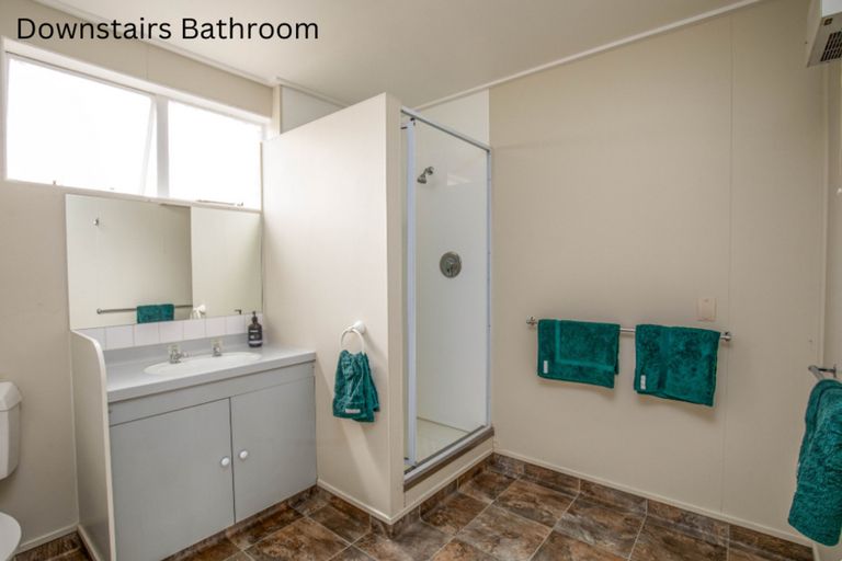 Photo of property in 72 Royal Terrace, Alexandra, 9320