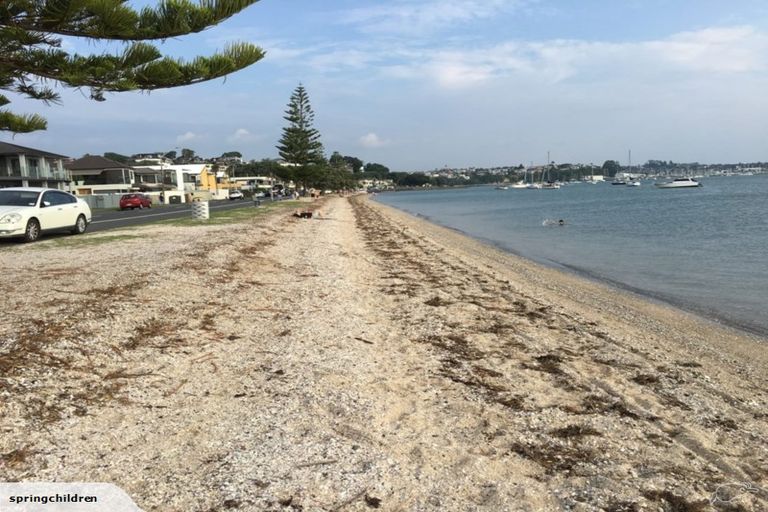 Photo of property in 86 Hattaway Avenue, Bucklands Beach, Auckland, 2012