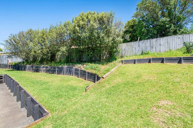 Photo of property in 31 Te Kauri Place, Helensville, 0800