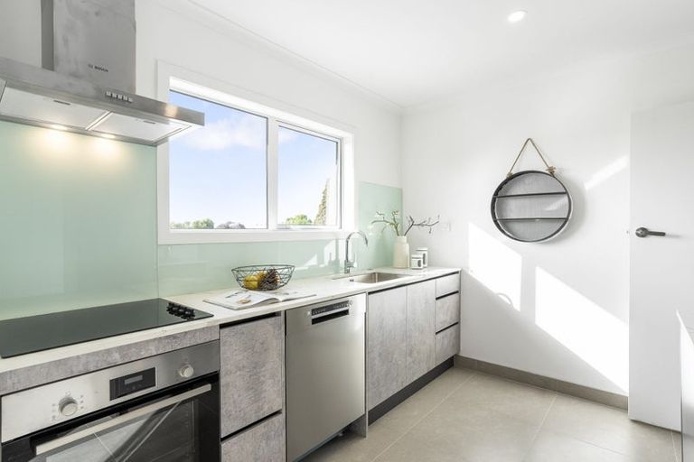 Photo of property in 36 Weldene Avenue, Glenfield, Auckland, 0629