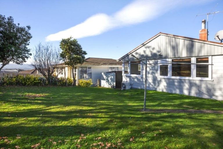 Photo of property in 11 Desert Gold Street, Ascot Park, Porirua, 5024