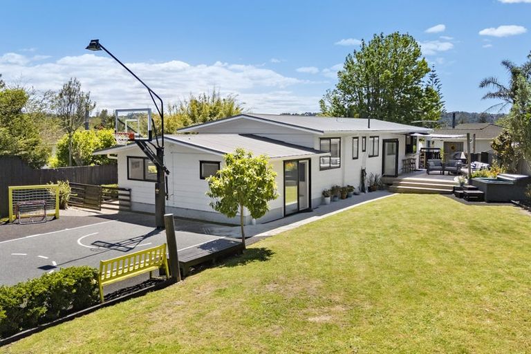 Photo of property in 30 Fairdale Place, Birkdale, Auckland, 0626