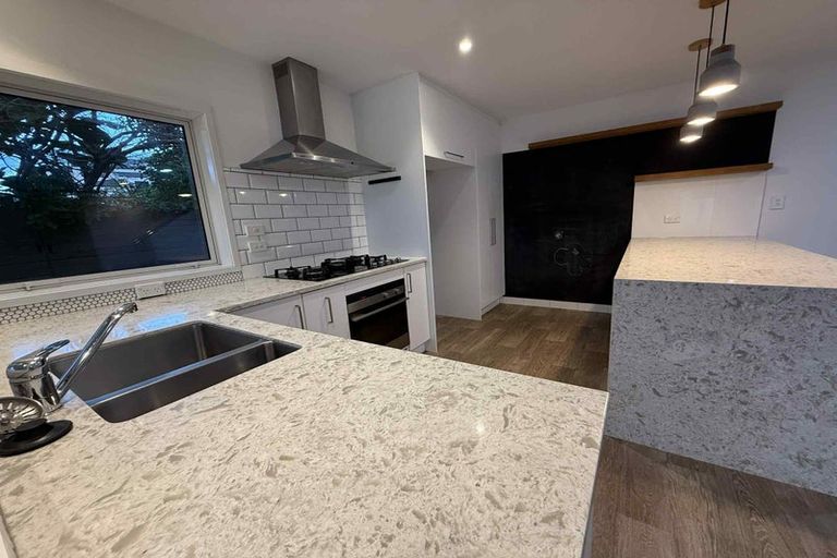 Photo of property in 49a Ferry Road, Arkles Bay, Whangaparaoa, 0932