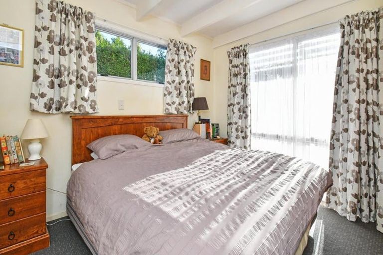 Photo of property in 233 Hill Road, The Gardens, Auckland, 2105