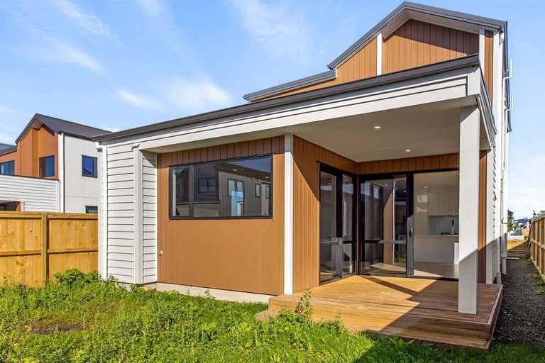 Photo of property in 48 Clayden Shuttleworth Street, Papakura, 2110