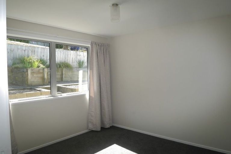 Photo of property in 137a Newlands Road, Newlands, Wellington, 6037