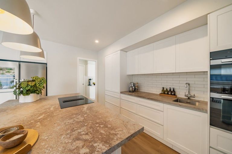 Photo of property in 8 Ramarama Lane, Crofton Downs, Wellington, 6035