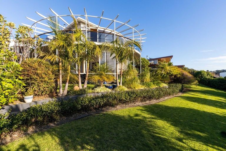 Photo of property in 50 Whiteley Street, Moturoa, New Plymouth, 4310