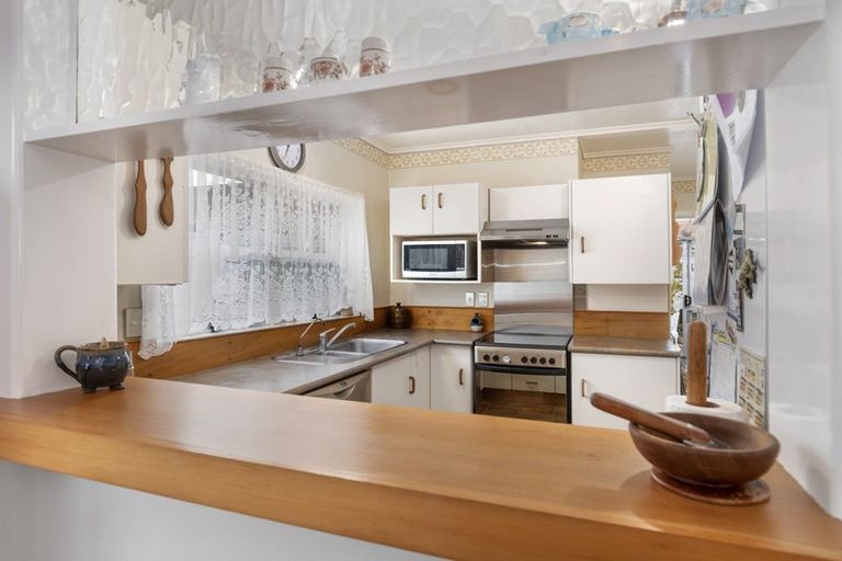 Photo of property in 75-77 Beach Road, Katikati, 3129