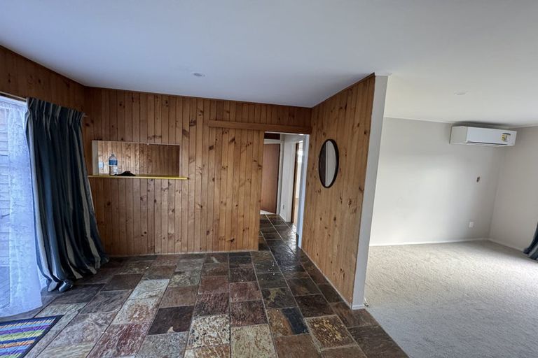 Photo of property in 2/14 Colum Place, Bucklands Beach, Auckland, 2014