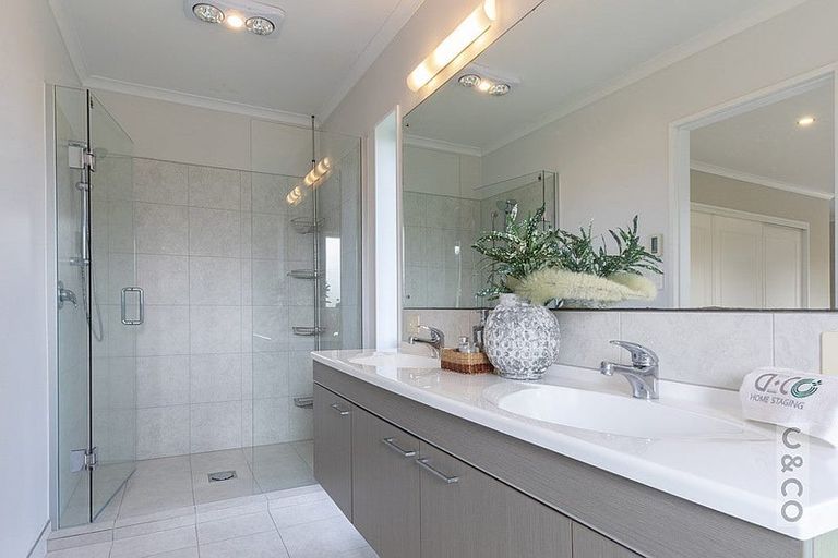 Photo of property in 289 Old North Road, Kumeu, 0892