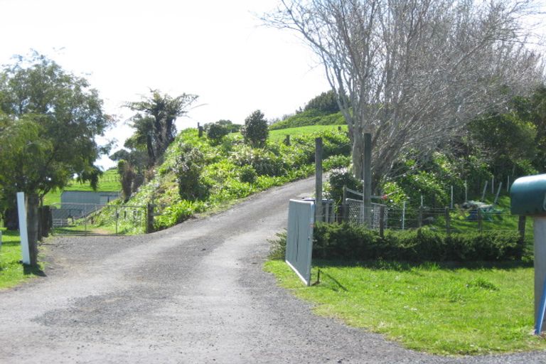 Photo of property in 15 Freeth Drive, Ridgewood, New Plymouth, 4371