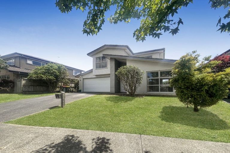 Photo of property in 22 Riviera Drive, Flat Bush, Auckland, 2019