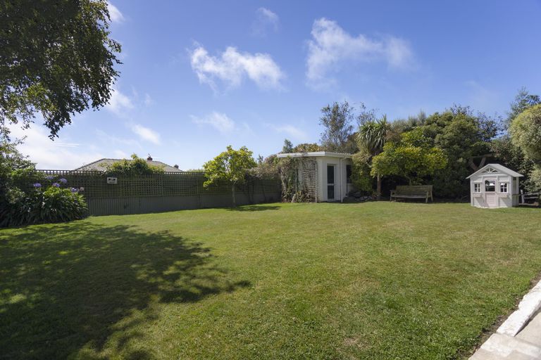 Photo of property in 13 Selwyn Street, South Hill, Oamaru, 9400