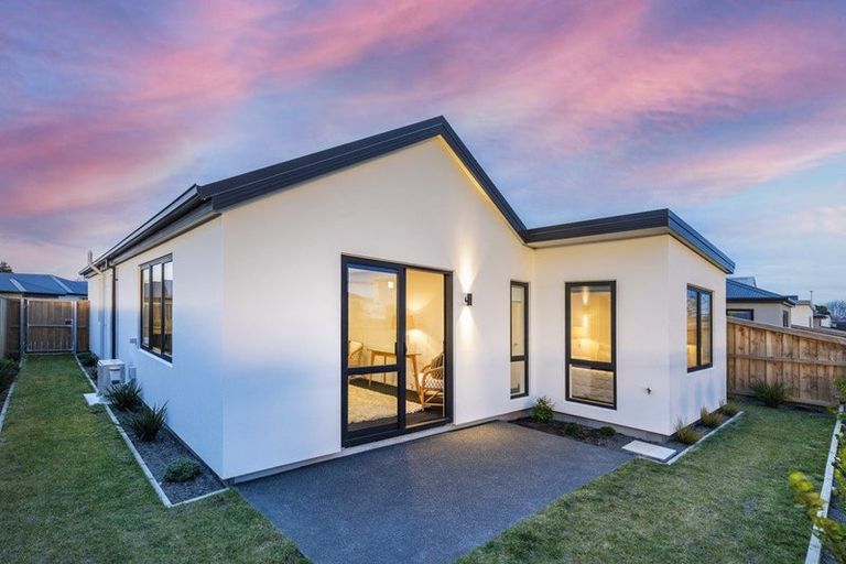 Photo of property in 4 Clontarf Lane, Belfast, Christchurch, 8051