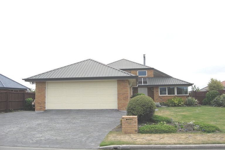 Photo of property in 15 Wisteria Place, Parklands, Christchurch, 8083