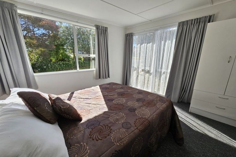 Photo of property in 13 Kowhai Street, Kaka Point, 9271