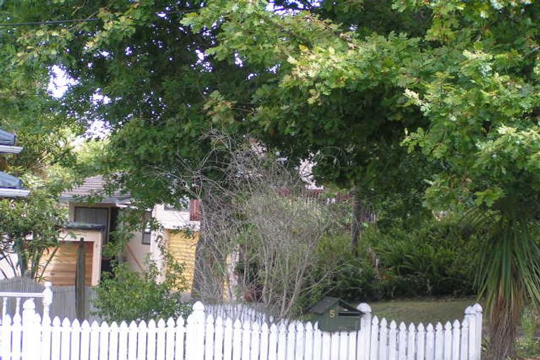 Photo of property in 2/3 Belle Vue Avenue, Northcote Point, Auckland, 0627