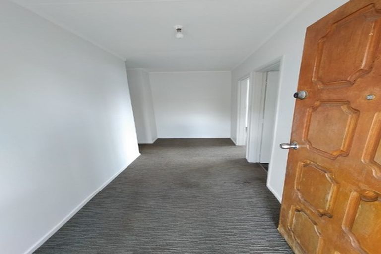 Photo of property in 61 Harrington Road, Henderson, Auckland, 0610