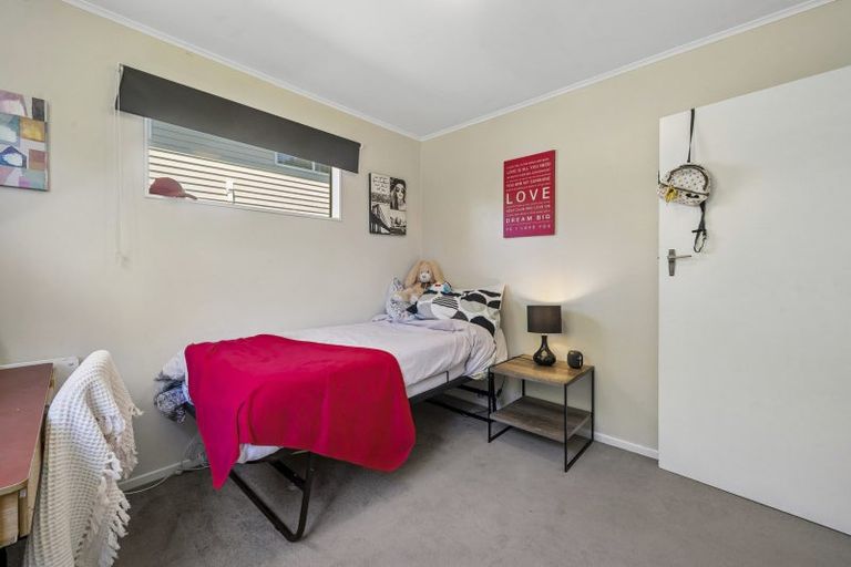 Photo of property in 15 Westhaven Drive, Tawa, Wellington, 5028