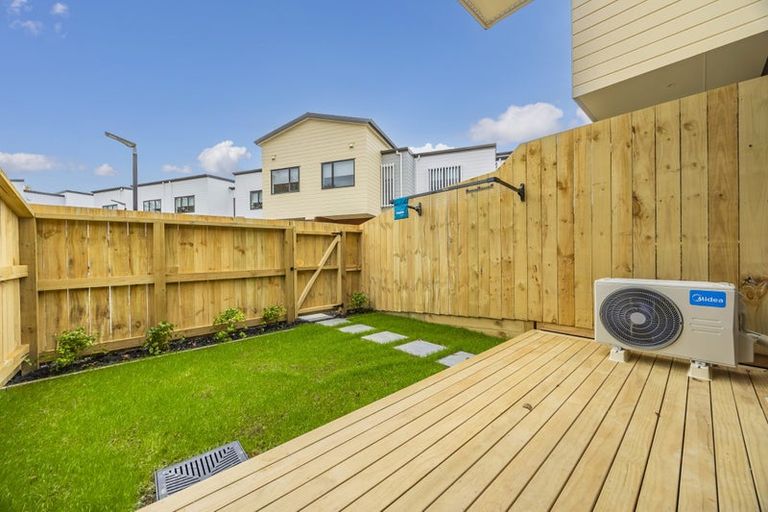 Photo of property in 3/35 Young Crescent, Drury, 2113