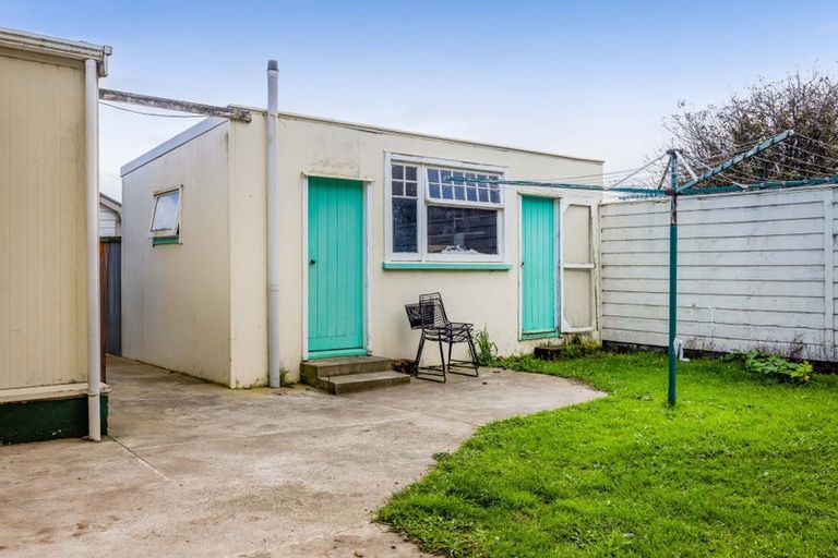 Photo of property in 4 Kerry Lane, Hawera, 4673