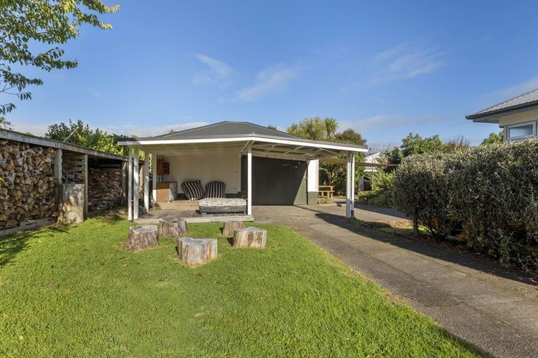 Photo of property in 46 Carthew Street, Okato, 4335