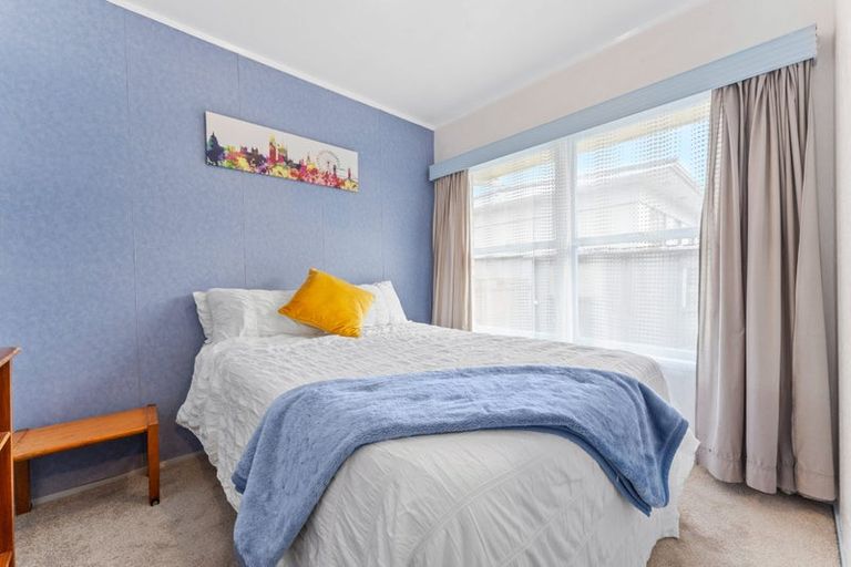 Photo of property in 2/1 Lingfield Street, Glenfield, Auckland, 0629