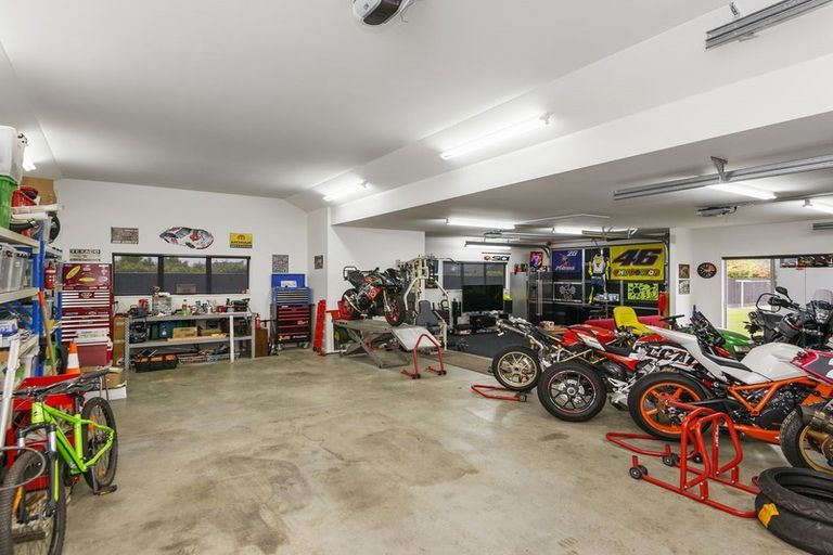 Photo of property in 1 Rossington Drive, West Melton, 7618