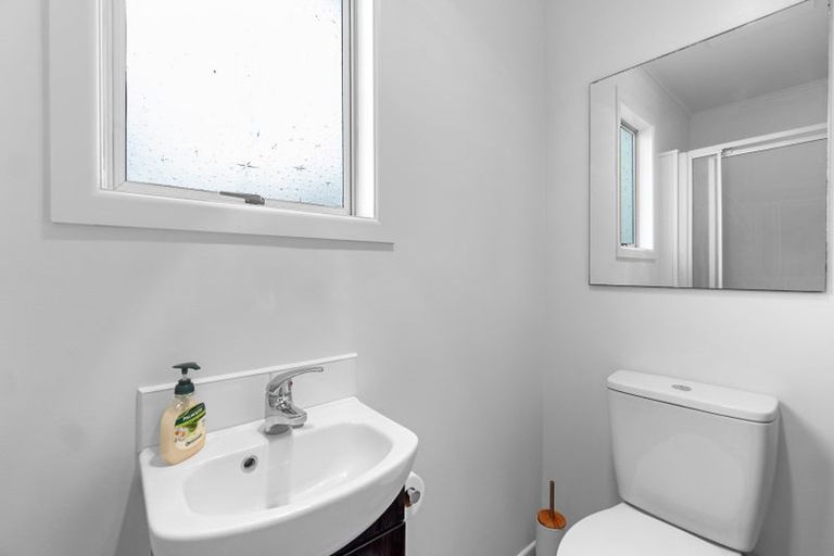 Photo of property in 54 Tuhikaramea Road, Dinsdale, Hamilton, 3204