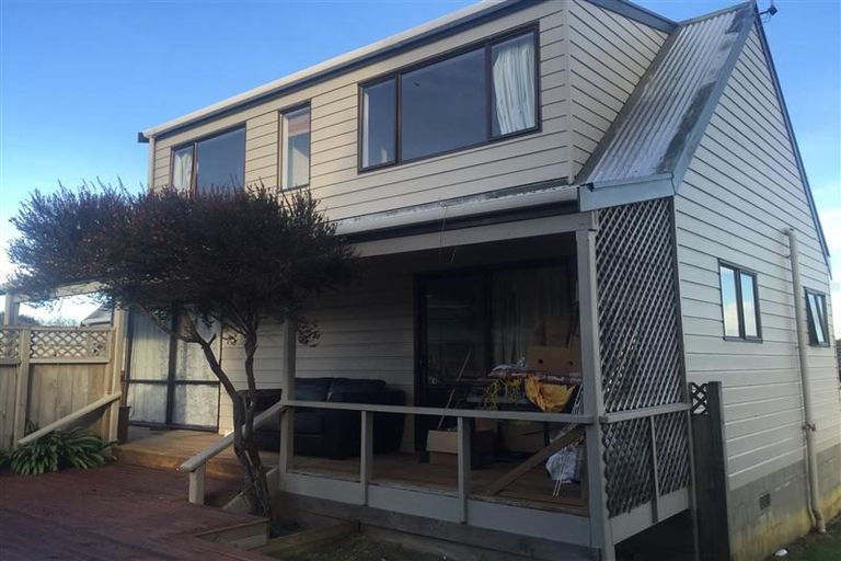 Photo of property in 60b Megan Avenue, Pakuranga Heights, Auckland, 2010