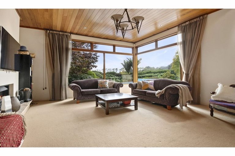 Photo of property in 220 Trigg Road, Kumeu, 0891