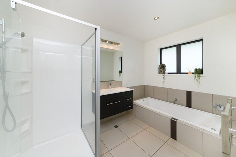 Photo of property in 45 Liberty Grove, Kelvin Grove, Palmerston North, 4414
