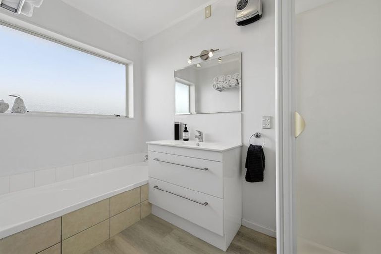 Photo of property in 5 Ocean Crest, Papamoa Beach, Papamoa, 3118