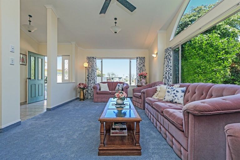 Photo of property in 9 Claridge Place, Taradale, Napier, 4112