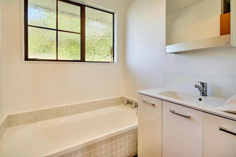 Photo of property in 84 Cunliffe Street, Churton Park, Wellington, 6037