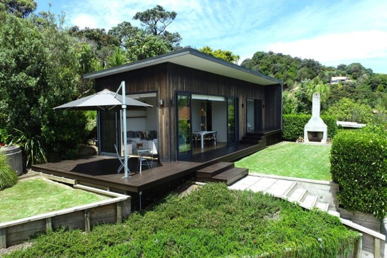 Photo of property in 34 Black Jack Road, Kuaotunu, Whitianga, 3592