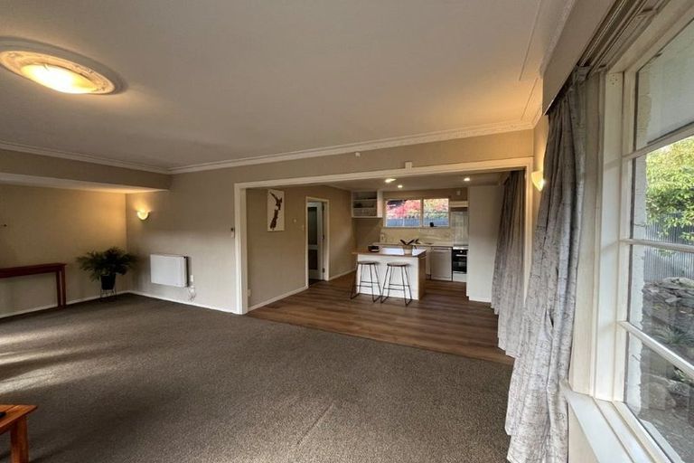 Photo of property in 16 Cashmere Road, Cashmere, Christchurch, 8022