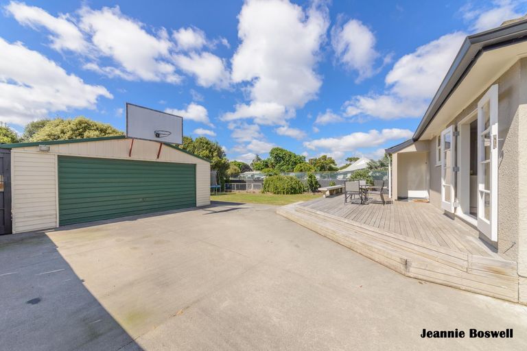 Photo of property in 600 Featherston Street, Roslyn, Palmerston North, 4414