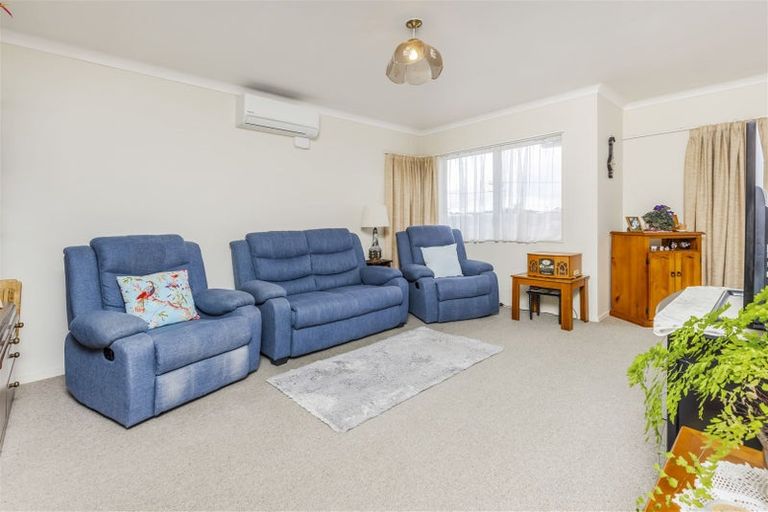 Photo of property in 2/1 West Street, Papakura, 2110