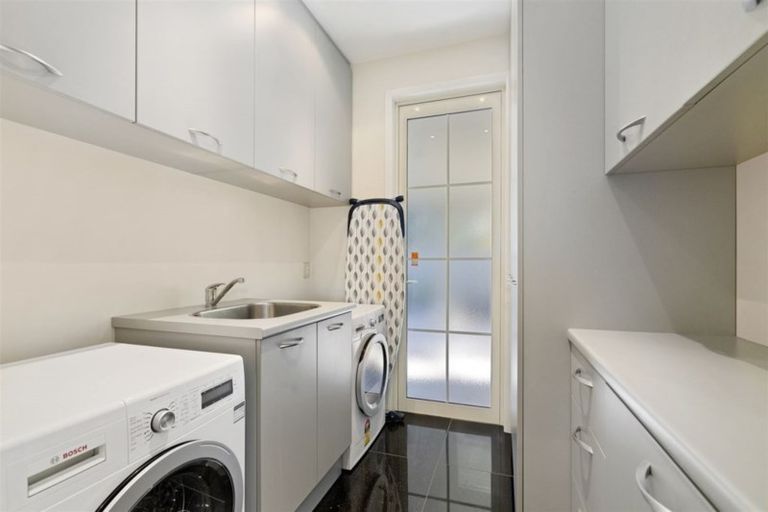 Photo of property in 30 Glandovey Road, Fendalton, Christchurch, 8052