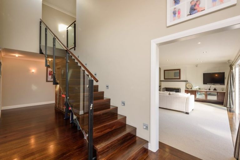 Photo of property in 5 Cheviot Road, Lowry Bay, Lower Hutt, 5013