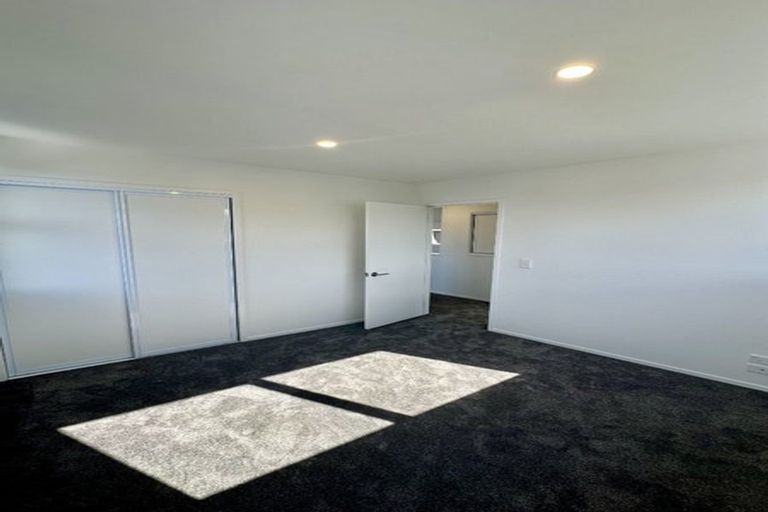 Photo of property in 2/5 Matata Place, Dallington, Christchurch, 8061